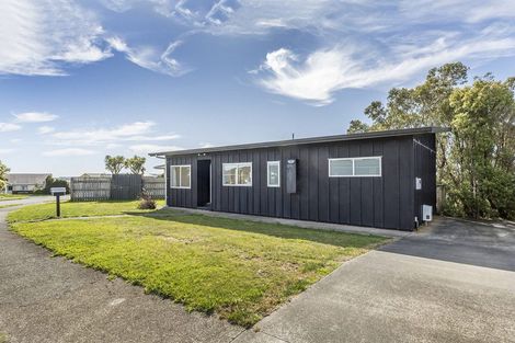 Photo of property in 4 Doncaster Terrace, Ascot Park, Porirua, 5024