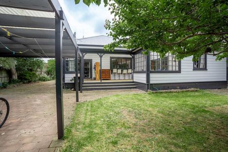 Photo of property in 54 Brightwater Terrace, Terrace End, Palmerston North, 4410