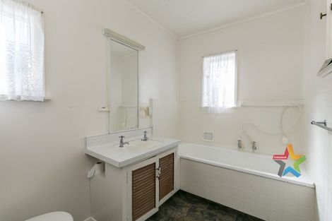 Photo of property in 30 The Parade, Island Bay, Wellington, 6023
