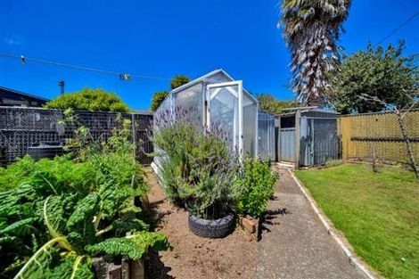Photo of property in 6 Hussey Street, Oakura, 4314