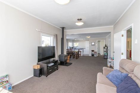 Photo of property in 10 Mahoe Street, Inglewood, 4330