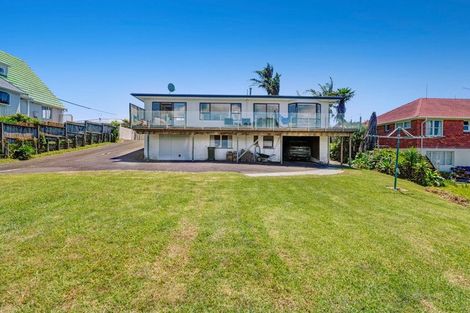 Photo of property in 1/63 College Road, Northcote, Auckland, 0627