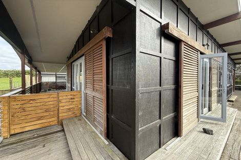 Photo of property in 115 Riverhead Road, Kumeu, 0892