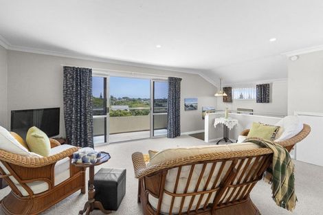 Photo of property in 50 Leslie Street, Waitara, 4320