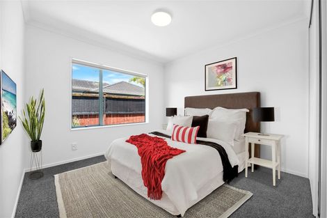 Photo of property in 33 Sandwick Drive, Weymouth, Auckland, 2103