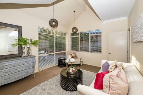 Photo of property in 23 South Kensington Way, Henderson, Auckland, 0612