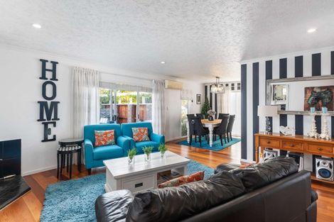 Photo of property in 158 Royal Park Drive, Parklands, Christchurch, 8083