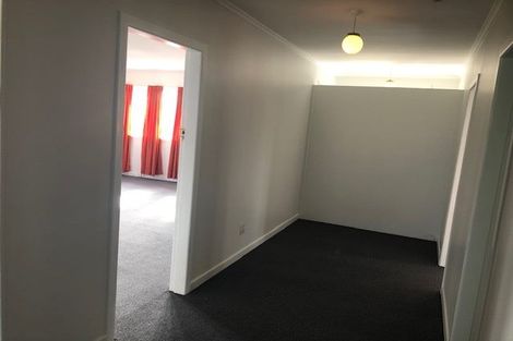 Photo of property in 20 Saint Leonards Road, Kelston, Auckland, 0602