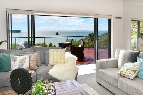 Photo of property in 979 Whangaparaoa Road, Tindalls Beach, Whangaparaoa, 0930