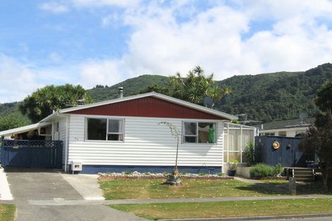 Photo of property in 97 California Drive, Totara Park, Upper Hutt, 5018