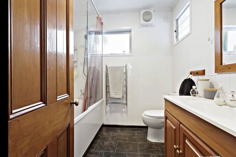 Photo of property in 1 Mckenzie Terrace, Te Aro, Wellington, 6011