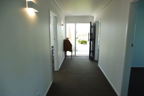 Photo of property in 12 Ngaio Avenue, Mangere Bridge, Auckland, 2022