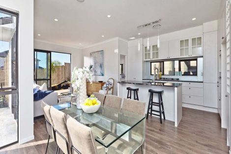 Photo of property in 33 Cilliers Drive, Silverdale, 0932