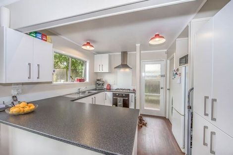 Photo of property in 1/18 Lynn Road, Bayview, Auckland, 0629