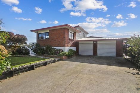 Photo of property in 4 Channel View Road, Clarks Beach, Pukekohe, 2679