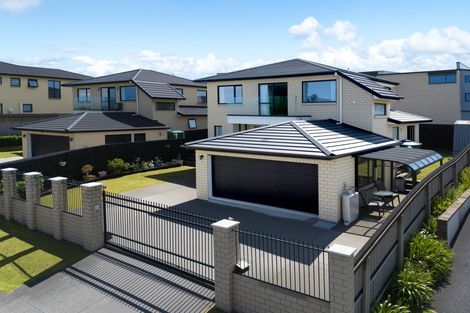 Photo of property in 93 Waitaki Street, Henderson, Auckland, 0612