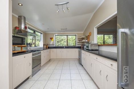 Photo of property in 18 Tapu Road, Huapai, Kumeu, 0810