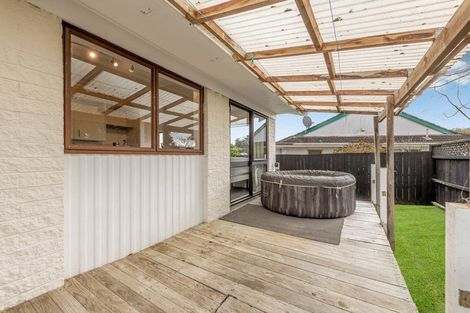 Photo of property in 1/9 Tina Place, Sunnyhills, Auckland, 2010