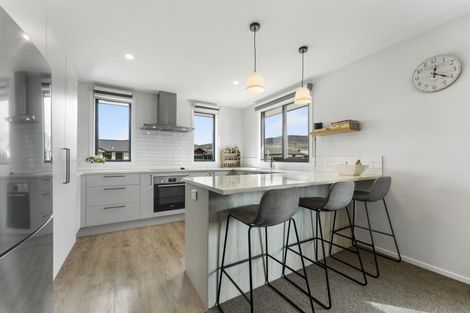 Photo of property in 5 Travertine Street, Cromwell, 9310