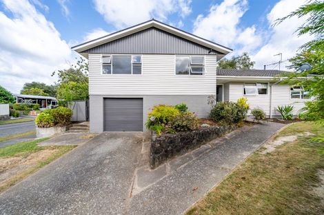 Photo of property in 6 Brightwater Crescent, Totara Park, Upper Hutt, 5018