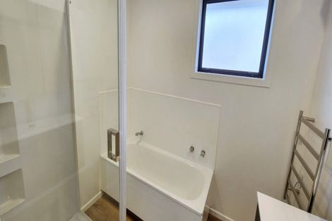 Photo of property in 8 Handley Place, Glen Avon, New Plymouth, 4312