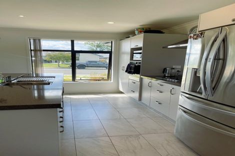 Photo of property in 14 Awanui Avenue, Te Kauwhata, 3710