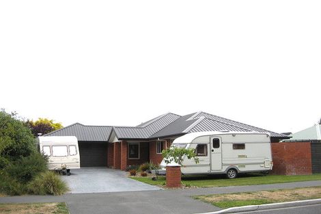 Photo of property in 114 Rothesay Road, Parklands, Christchurch, 8083
