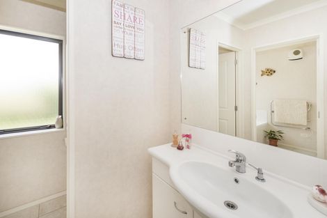 Photo of property in 4 Morgan Road, Pukekohe East, Pukekohe, 2677