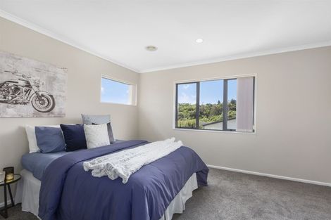 Photo of property in 29 Te Puia Drive, Aotea, Porirua, 5024