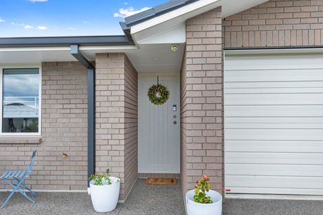 Photo of property in 8 Naeo Close, Papamoa Beach, Papamoa, 3118