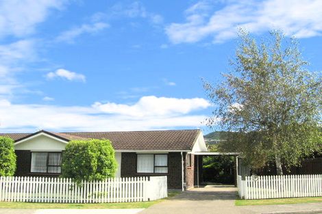 Photo of property in 2/31 Oregon Drive, Maoribank, Upper Hutt, 5018