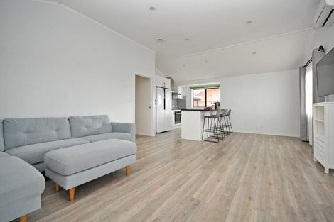 Photo of property in 7/109 Don Buck Road, Massey, Auckland, 0614