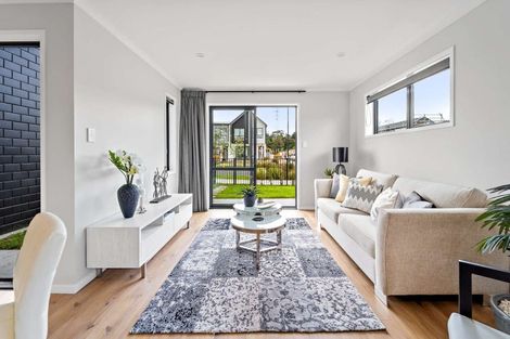 Photo of property in 52 Papatupu Way, Kumeu, 0810