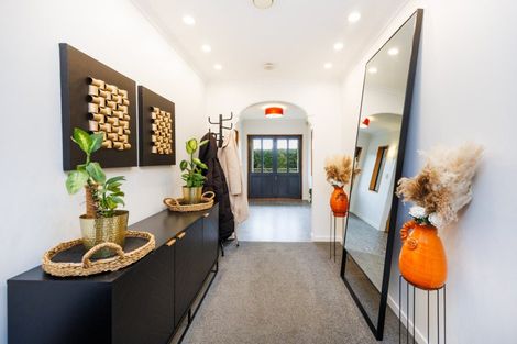 Photo of property in 294 Polson Hill Drive, Aokautere, Palmerston North, 4471