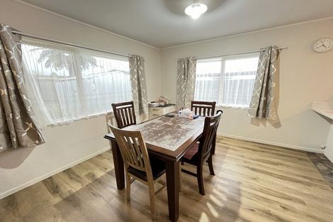 Photo of property in 2/40 Sutton Crescent, Papakura, 2110