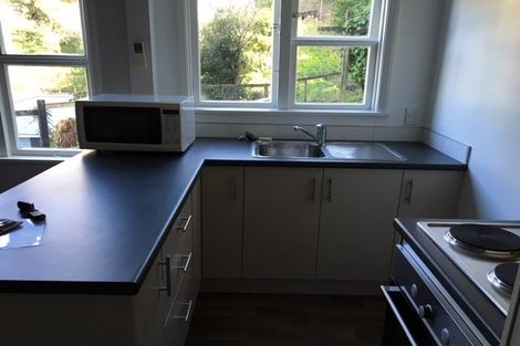 Photo of property in 16 Moffitt Street, Vogeltown, Wellington, 6021