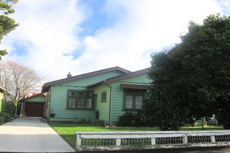 Photo of property in 38 Lyndhurst Street, Takaro, Palmerston North, 4412