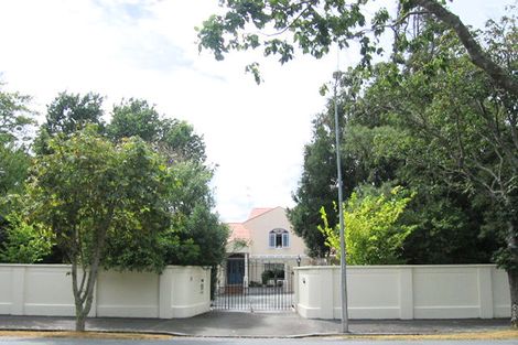 Photo of property in 19 Golf Road, Heretaunga, Upper Hutt, 5018