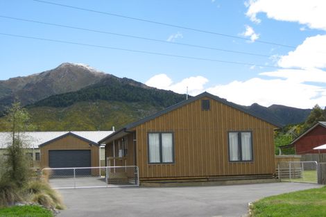 Photo of property in 10 Mount Charon Place, Hanmer Springs, 7334