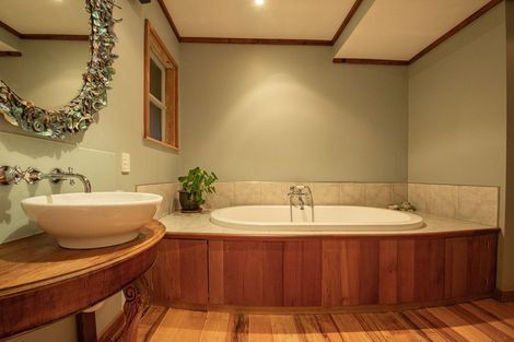 Photo of property in 81 Clifford Road, Johnsonville, Wellington, 6037