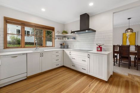 Photo of property in 105 Browns Bay Road, Browns Bay, Auckland, 0630