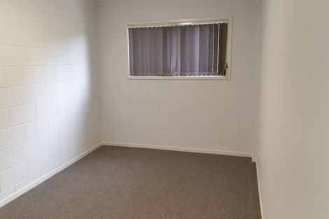 Photo of property in 41 Cockayne Crescent, Sunnynook, Auckland, 0620