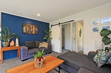 Photo of property in 8a Busby Place, Havelock North, 4130