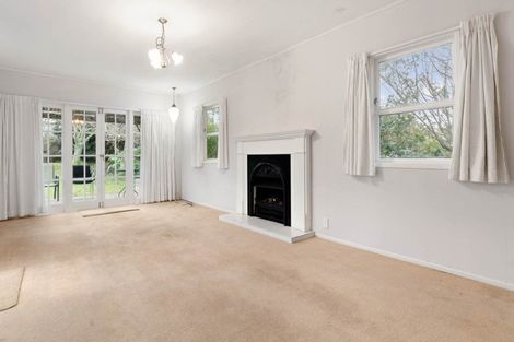 Photo of property in 8 Normanton Street, Glenfield, Auckland, 0629