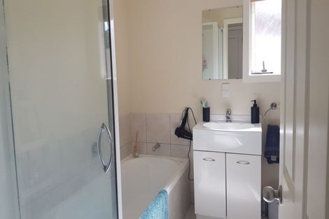 Photo of property in 2/11 Anne Mclean Drive, Bayview, Auckland, 0629