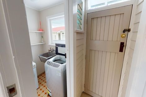 Photo of property in 77 Ruahine Street, Roslyn, Palmerston North, 4414