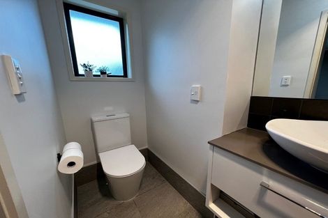 Photo of property in 45 Condor Place, Unsworth Heights, Auckland, 0632