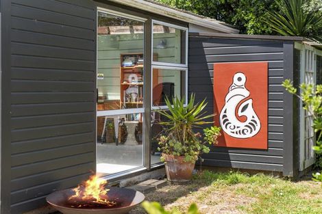 Photo of property in 16 Mahoe Street, Otaki Beach, Otaki, 5512