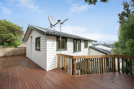 Photo of property in 98c Northland Road, Northland, Wellington, 6012