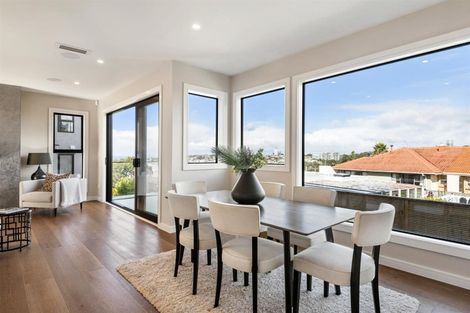 Photo of property in 20 Beach Road, Castor Bay, Auckland, 0620